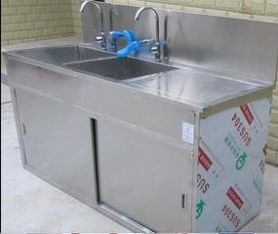 高港區盛華科教 專業供應醫用304不銹鋼腳踏洗手池及配套儲存柜、消毒柜